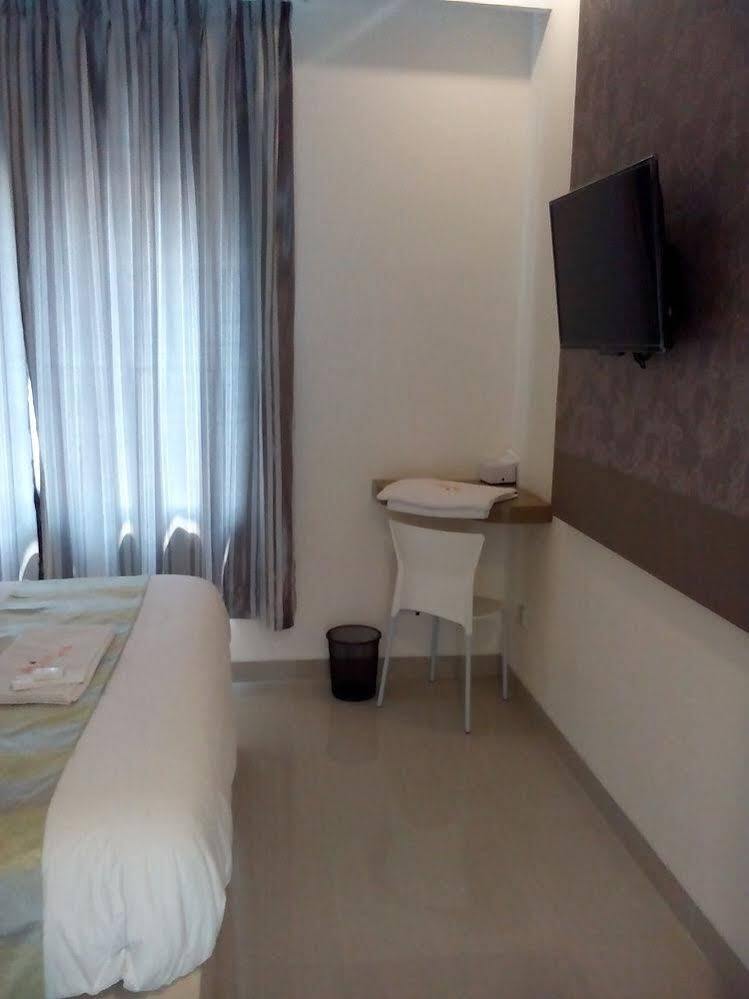 The Arizon At Malioboro Hotel 요그야카르타 외부 사진